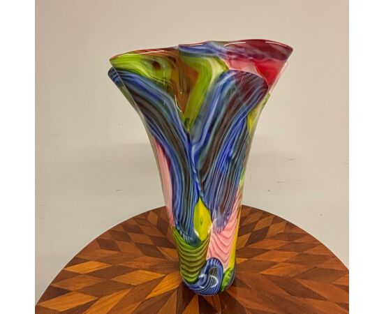 Grande vaso vetro  di Murano Multicolore a fiore . anni 80 . h 48