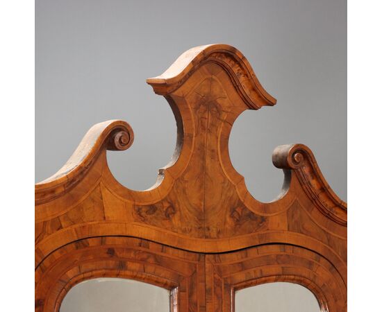 Emilian Walnut and Burl Walnut Trumeau, 18th Century