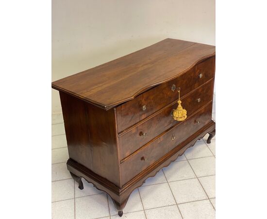 Louis XV chest of drawers. Emilia Modena 18th century