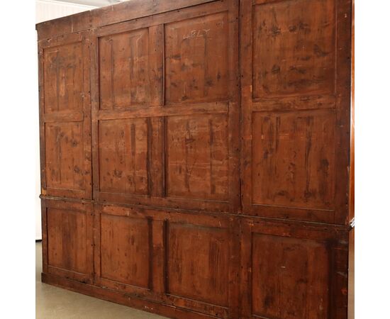 Large English Mahogany Bookcase, England, first quarter of the 19th Century