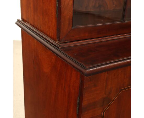 Large English Mahogany Bookcase, England, first quarter of the 19th Century
