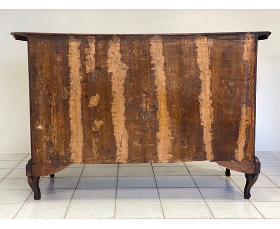 Louis XV chest of drawers. Emilia Modena 18th century