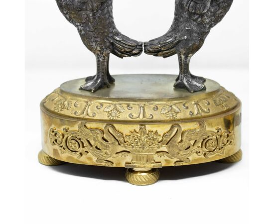 Pair of centerpieces with swans