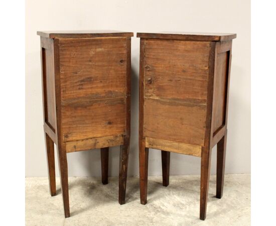 Antique pair of Directory bedside tables in walnut - "Retour d'Egypte" 1798/1805 Italy