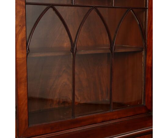 Large English Mahogany Bookcase, England, first quarter of the 19th Century
