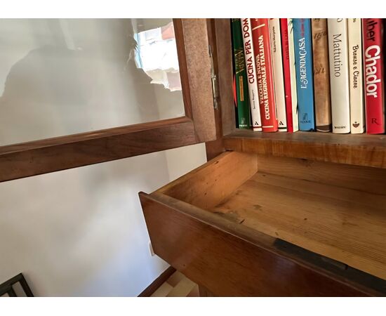 Libreria “a ponte” in noce massiccio – Veneto, primi decenni del XIX secolo
