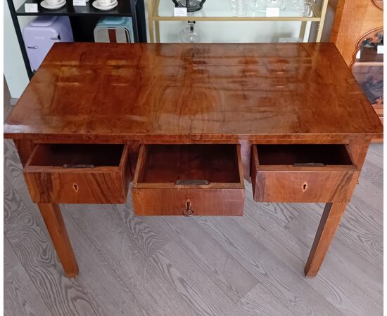 Table/Desk