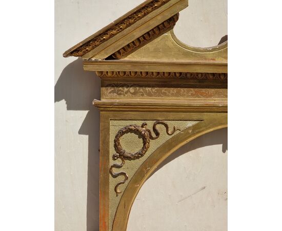 Large gilded decorative frieze in pastiglia, Northern Italian area, Empire period (first quarter of the 19th century).