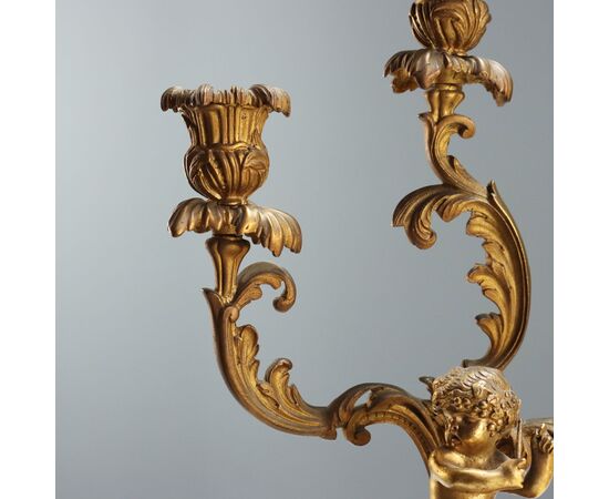 Coppia di Candelabri in Bronzo Dorato a Tre Fiamme Francia Fine XIX Secolo