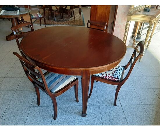 Extendable oval table H 77 L 130 W 115