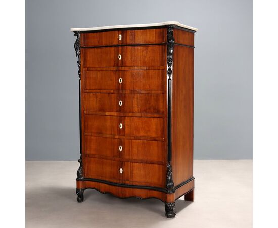 Luigi Filippo weekly dresser veneered in walnut, Kingdom of the Two Sicilies, third quarter of the 19th century.