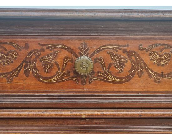 Walnut drop-front chest of drawers, Veneto, second half of the 17th century