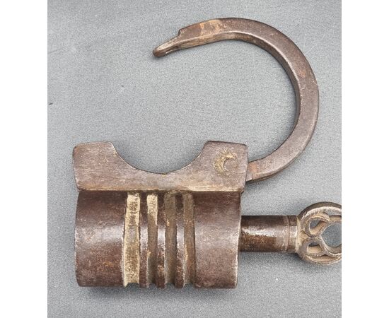 German wrought iron padlock with original key – 18th century