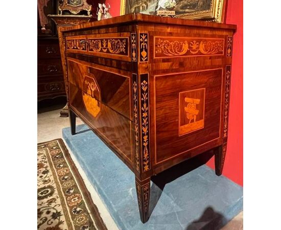 Louis XVI chest of drawers - Maggiolini workshop - late 1700s
