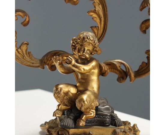 Coppia di Candelabri in Bronzo Dorato a Tre Fiamme Francia Fine XIX Secolo
