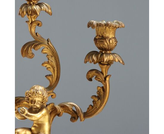 Coppia di Candelabri in Bronzo Dorato a Tre Fiamme Francia Fine XIX Secolo