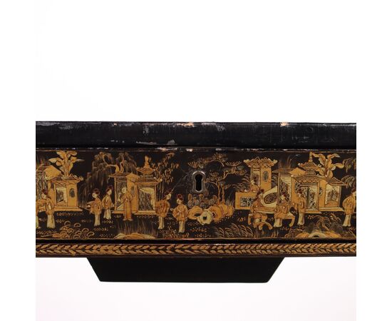 Chinoiserie table, China, third quarter of the 19th century