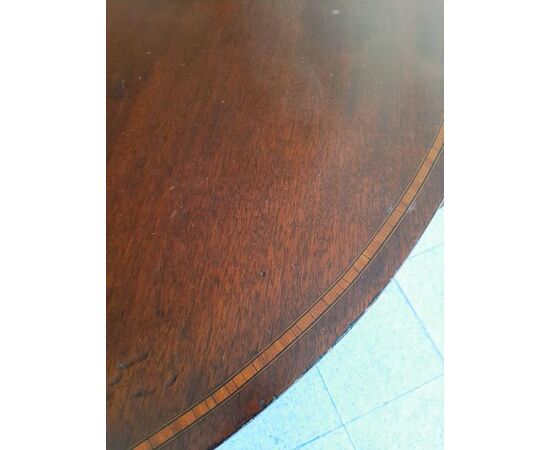 Extendable oval table H 77 L 130 W 115