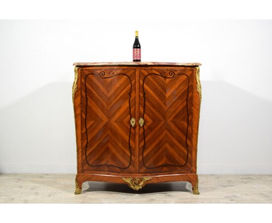 Credenza in legno lastronato, Franca, stile Luigi XV, metà XIX secolo