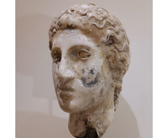 Sculpture of Hera, Greek mythology, in plaster, wax, and charcoal - Alessandro La Motta