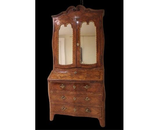 Eighteenth-century Turin writing cabinet in violet wood.
