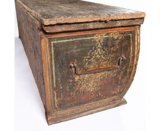 Painted and polychrome decorated wooden chest, Tuscany, 15th century