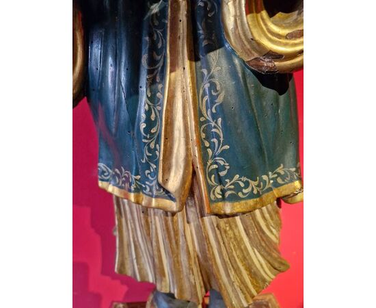 Moor servant sculptures in 18th century Venice