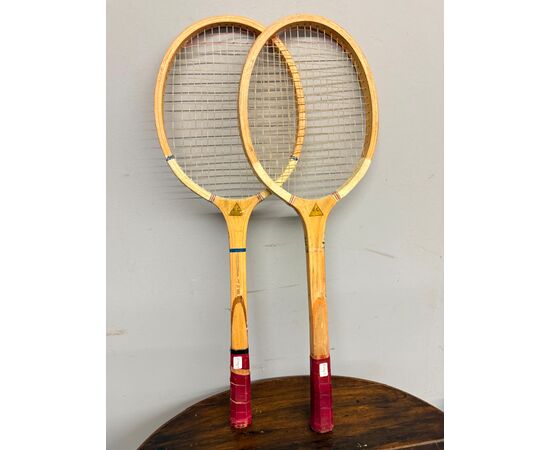 Pair of vintage Player wooden tennis rackets from the 60s Goodyear, 67x23cm