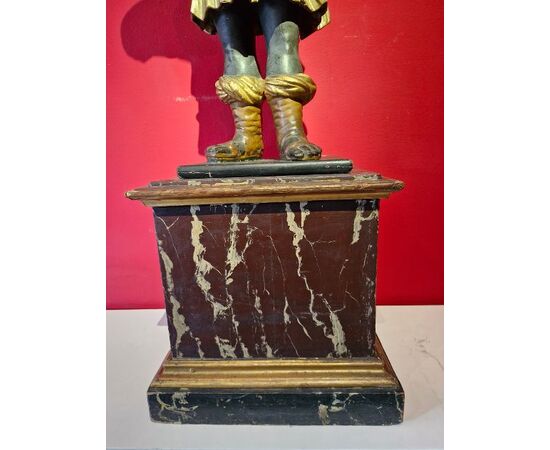 Moor servant sculptures in 18th century Venice