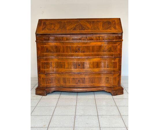 Mantua Louis XIV Drop-front desk, Mantua, late 17th century, early 18th century