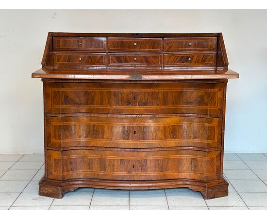 Mantua Louis XIV Drop-front desk, Mantua, late 17th century, early 18th century