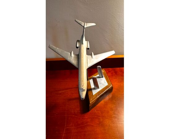 Modello d'aereo vintage in metallo su base in legno Anni '50 - '60