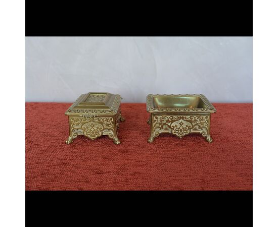 Desk set