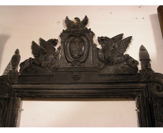 CHP009 - Rare Renaissance fireplace in slate, dating back to 1545, from Genoa, measures cm W 250 x H 250