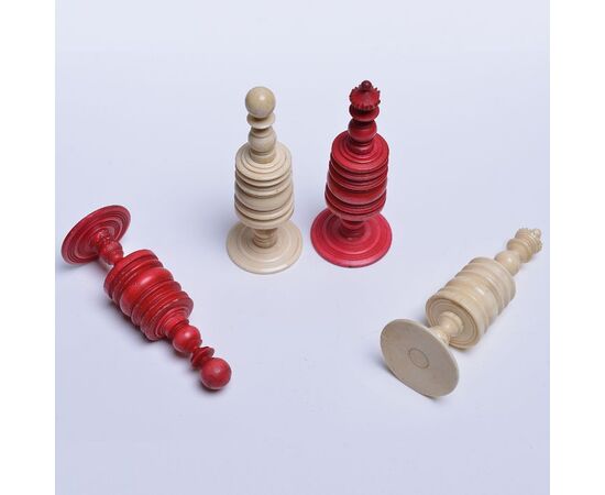 Antique ivory chess set - O/5833 -