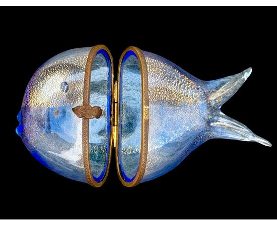 Fish-shaped glass box. Murano.