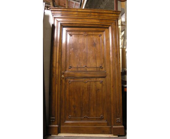 PTS358 - N. 4 Carlo X doors in walnut and burr wood, with frame, 19th century, clear size cm W 92 x H 202