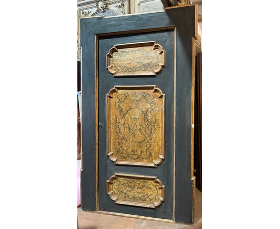 PTL447 - Lacquered and painted door with frame, 18th century, opening size cm W 93 x H 216