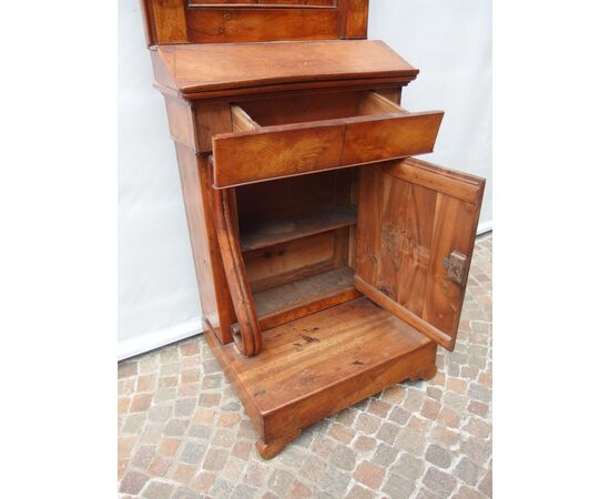 Directory style walnut wall-mounted prie-dieu, early 19th century, French origin, cm L61xP49xH195