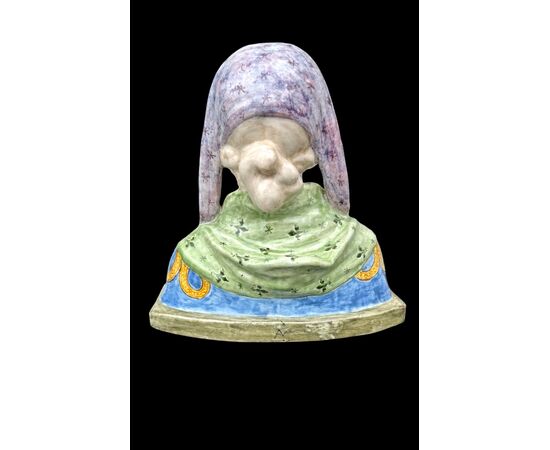 Busto in maiolica raffigurante Francesca.Manifattura Minghetti.Bologna.