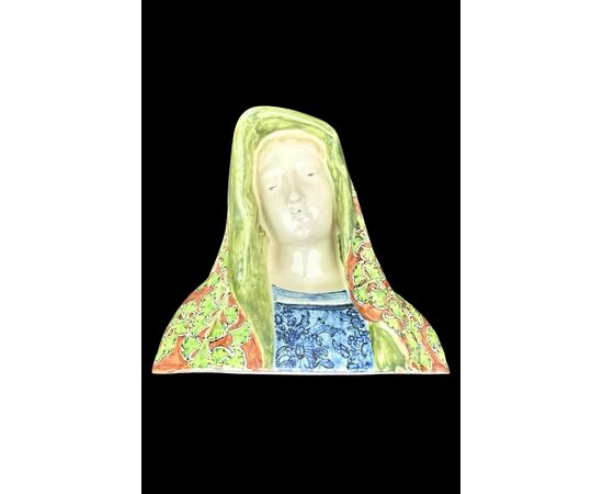 Busto in maiolica raffigurante Madonna.Manifattura Minghetti.Bologna.