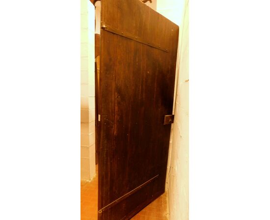 PTCI472 - Baroque walnut entrance door, 18th century, dimensions cm W 104 x H 230