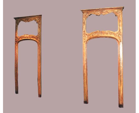Important pair of 18th century Piedmontese Rococo door frames