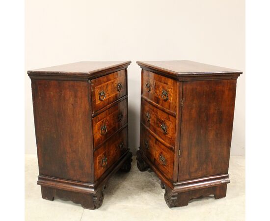 Antique pair of Louis XV walnut bedside tables - Italy 18th century
