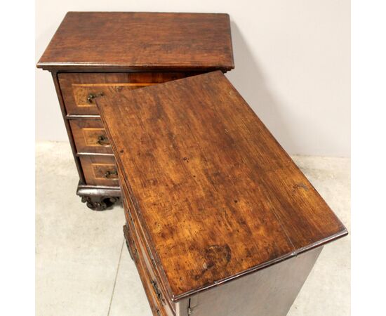 Antique pair of Louis XV walnut bedside tables - Italy 18th century