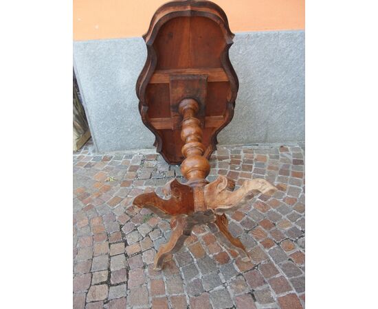 Louis Philippe style 19th century walnut biscuit table