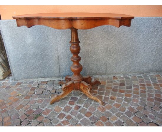 Louis Philippe style 19th century walnut biscuit table