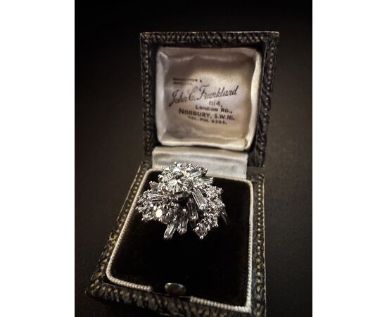 Anello  con  Diamanti  3 ct
