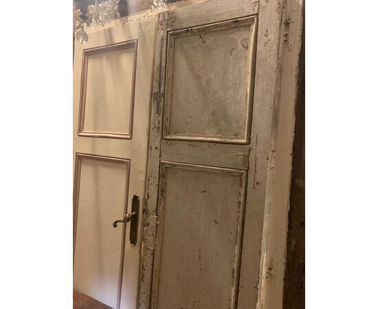 PTS897 - N. 4 Porte antiche laccate, con telaio, epoca '700, luce cm L 108 x H 212