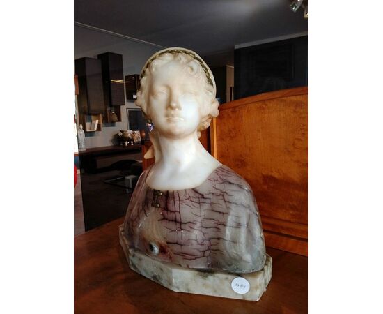 Mezzobusto di donna in alabastro del 1800 francese